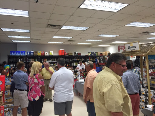 Liquor Store «M&M Wine & Spirits - Liquor Store», reviews and photos, 429 Market St, Elmwood Park, NJ 07407, USA