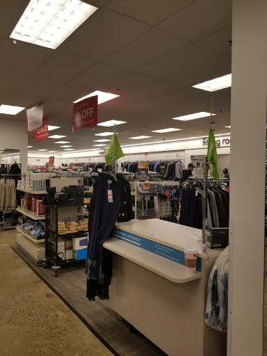 Department Store «Nordstrom Rack Downtown DC», reviews and photos, 1800 L St NW, Washington, DC 20036, USA