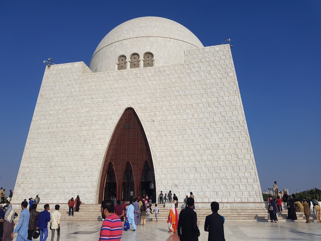 Quaid tomb