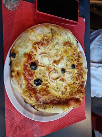 Pizza du Restaurant de fondues La Marmotte à Vars - n°5