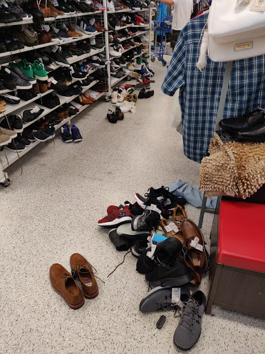 Clothing Store «Ross Dress for Less», reviews and photos, 1990 S University Dr, Davie, FL 33324, USA