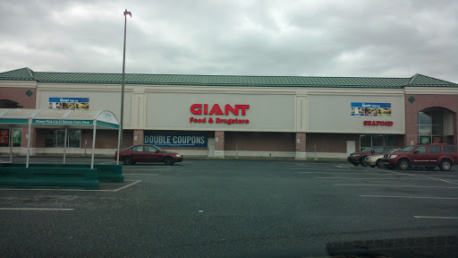 Giant Food Stores, 136 Kline Vlg, Harrisburg, PA 17104, USA, 