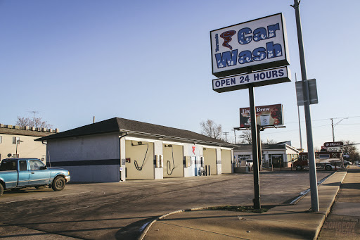 Tornado car wash en Lincoln