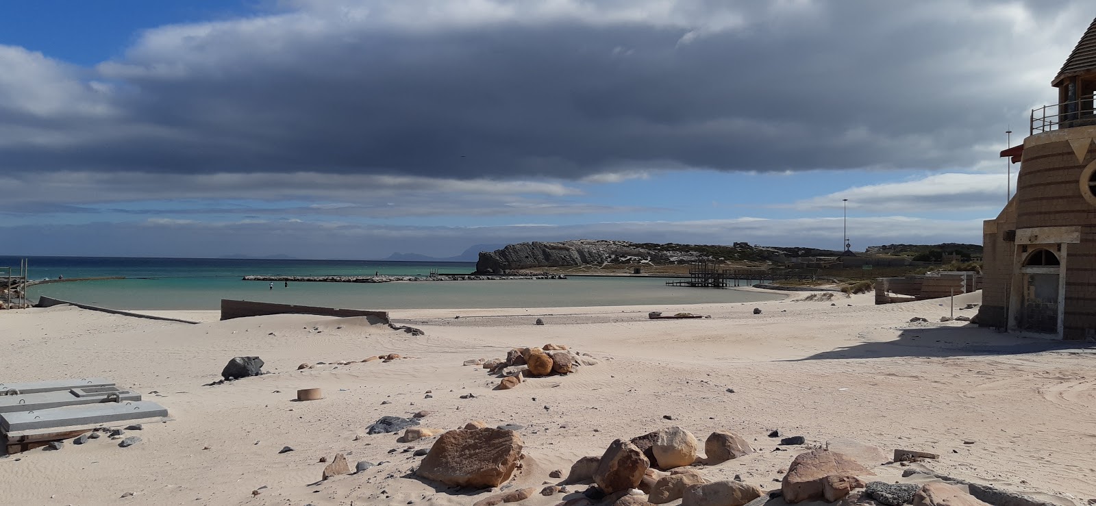 Foto van Monwabisi beach gelegen in een natuurlijk gebied