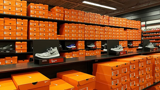 Clothing Store «Nike Factory Store», reviews and photos, 4401 N Interstate Hwy 35 #399, Round Rock, TX 78664, USA