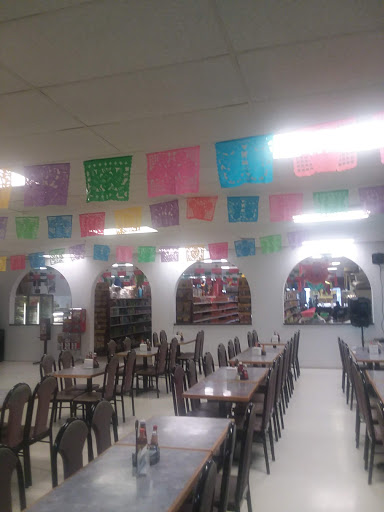 Grocery Store «La Misma Luna Supermarket», reviews and photos, 2901-2977 London Rd, Eau Claire, WI 54701, USA