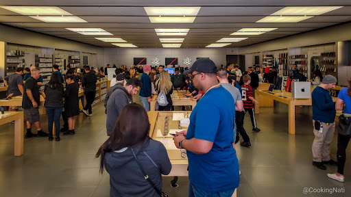 Computer Store «Apple Fashion Valley», reviews and photos, 7007 Friars Rd, San Diego, CA 92108, USA