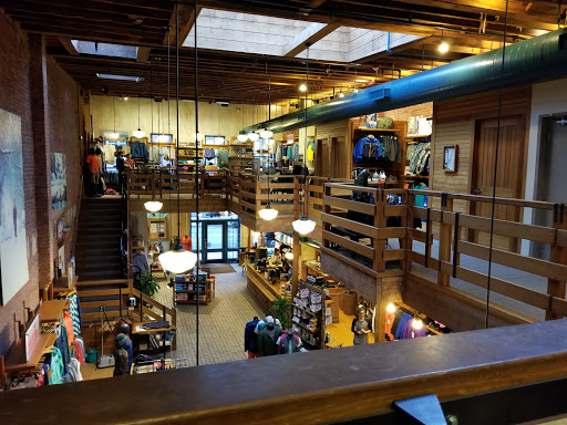 Clothing Store «Patagonia Boston», reviews and photos, 346 Newbury St, Boston, MA 02115, USA