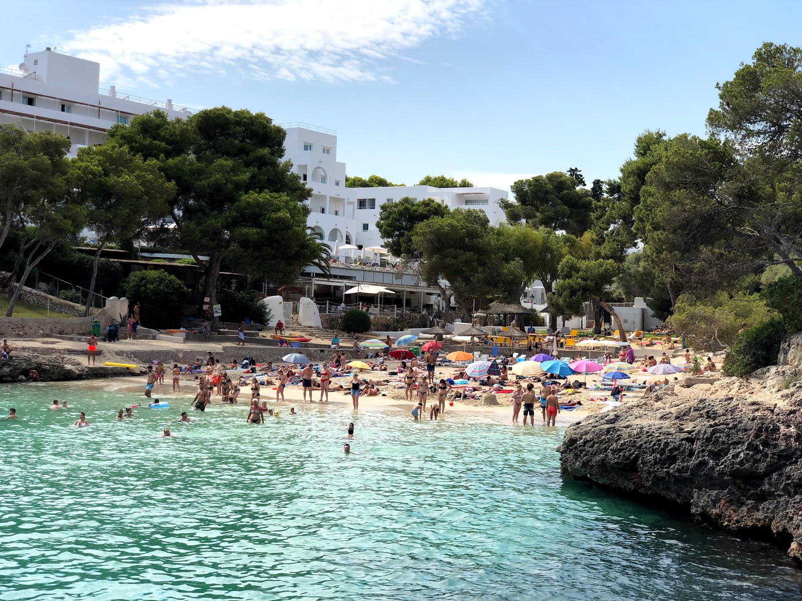 Photo de Cala D'Or avec petite baie