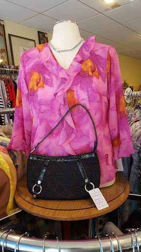 Thrift Store «Second Chance Shop», reviews and photos, 730 Hebron Ave, Glastonbury, CT 06033, USA