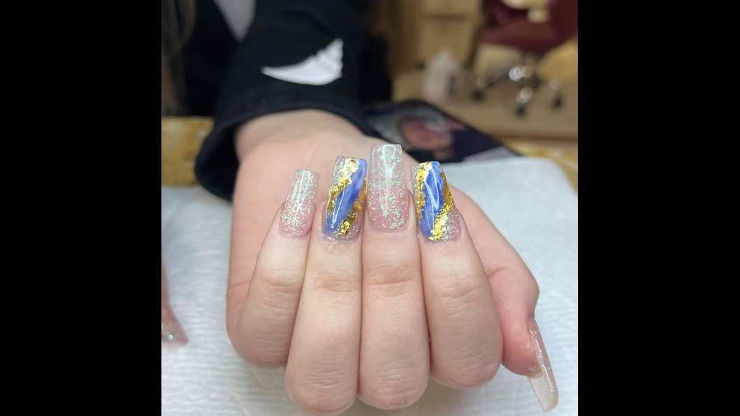 L Nails