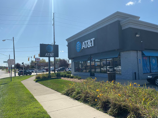 Cell Phone Store «AT&T Authorized Retailer», reviews and photos, 13 N Groesbeck Hwy, Charter Twp of Clinton, MI 48036, USA