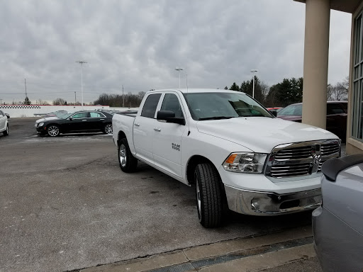 Car Dealer «Falls Chrysler Jeep Dodge», reviews and photos, 4100 State Rd, Cuyahoga Falls, OH 44223, USA