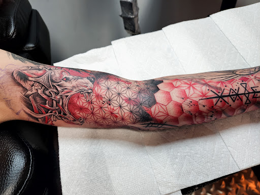 Explore half sleeve tattoo ideas, creative tattoo ideas in Columbus, available at Broken Tarot Tattoo Parlour