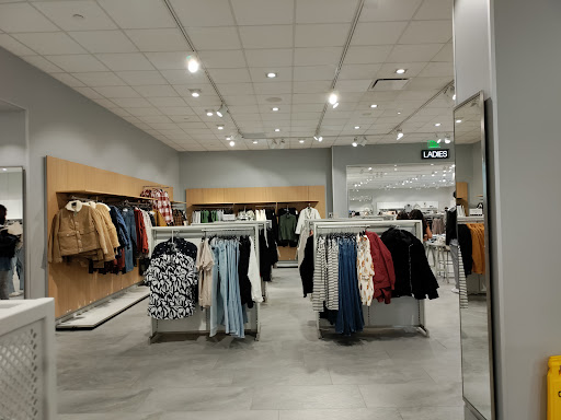 Shopping Mall «Allen Premium Outlets», reviews and photos, 820 Stacy Rd, Allen, TX 75013, USA