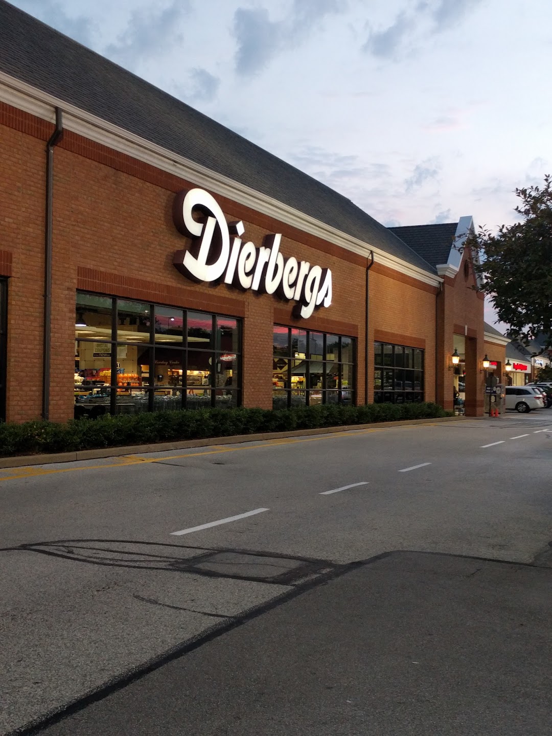 Dierbergs Markets - Four Seasons