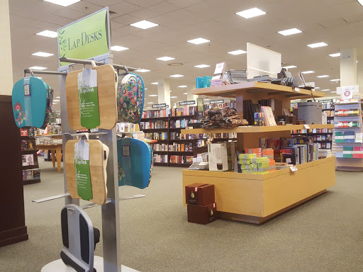 Book Store «Barnes & Noble», reviews and photos, 112 Eisenhower Pkwy, Livingston, NJ 07039, USA
