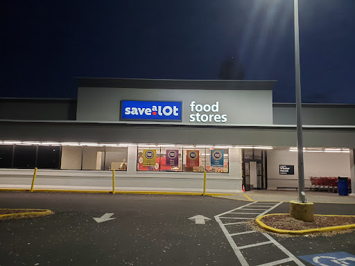 Grocery Store «Save-A-Lot», reviews and photos, 1534 3rd St SW, Winter Haven, FL 33880, USA