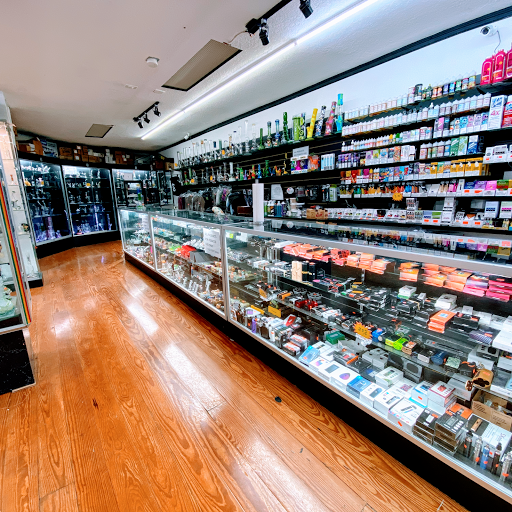Tobacco Shop «Naga smoke shop», reviews and photos, 7540 N Dale Mabry Hwy, Tampa, FL 33614, USA
