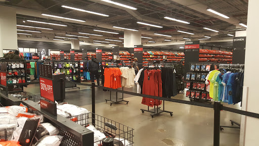 Sporting Goods Store «Nike Clearance Store», reviews and photos, 40-24 College Point Blvd, Flushing, NY 11354, USA