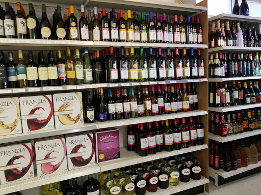 Liquor Store «Gate Six Liquor Store», reviews and photos, 15158 Fort Campbell Blvd, Oak Grove, KY 42262, USA