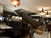 Atmosphère du Restaurant La Fraternité - Café Français à Mâcon - n°15