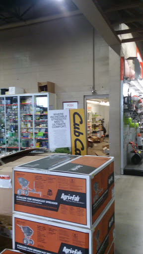 Sporting Goods Store «Big R of Homer Glen», reviews and photos, 15830 S Bell Rd, Homer Glen, IL 60491, USA