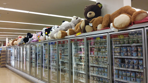 Grocery Store «Jewel-Osco», reviews and photos, 652 Kirk Rd, St Charles, IL 60174, USA