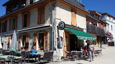 Le Café de la Place - Le Sappey-en-Chartreuse à Le Sappey-en-Chartreuse