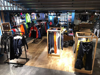 Snowlimitsshop.nl | Outdoor- en wintersportwinkel Groningen