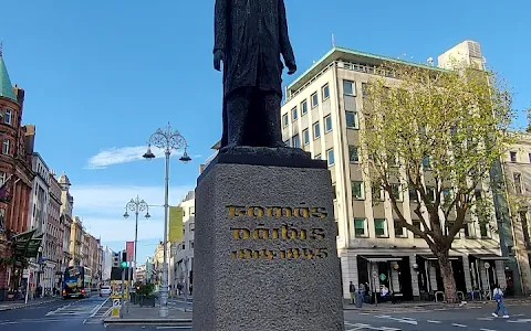 Thomas Davis Statue & Memorial Fountain image