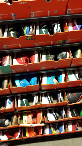 Clothing Store «Nike Clearance Store», reviews and photos, 5209 International Dr, Orlando, FL 32819, USA