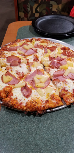 Pizza Restaurant «Round Table Pizza», reviews and photos, 7732 Limonite Ave, Riverside, CA 92509, USA