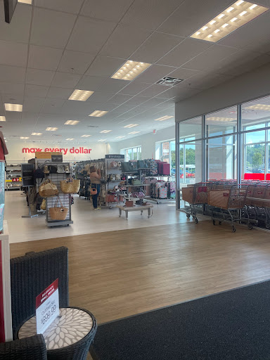 Department Store «T.J. Maxx & HomeGoods», reviews and photos, 7 Neponset St, Worcester, MA 01606, USA