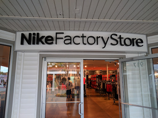 Clothing Store «Nike Factory Store», reviews and photos, 917 Lighthouse Pl, Michigan City, IN 46360, USA
