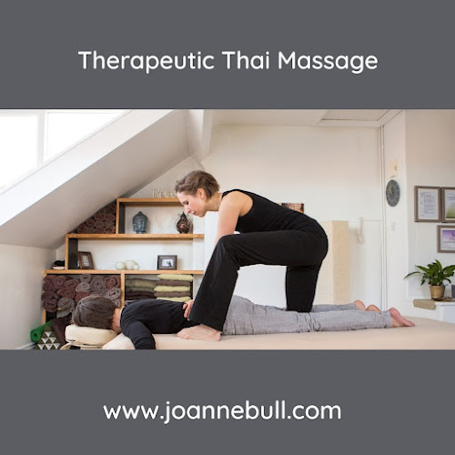 Joanne Bull Yoga & Wellbeing: Therapeutic massage, yoga & meditation - York