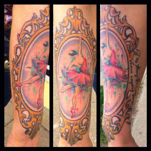 Tattoo Shop «Six1Six Tattoo Studio», reviews and photos, 526 Leonard St NW, Grand Rapids, MI 49504, USA