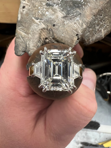 Jewelry Store «Indy Facets Private Jeweler», reviews and photos, 755 W Carmel Dr #116, Carmel, IN 46032, USA