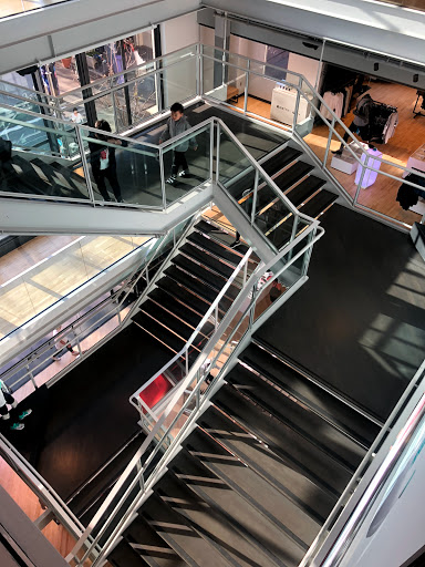 Clothing Store «Nike The Grove», reviews and photos, 189 The Grove Dr, Los Angeles, CA 90036, USA