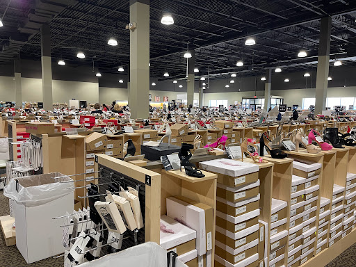 Shoe Store «DSW Designer Shoe Warehouse», reviews and photos, 9051 Snowden Square Dr, Columbia, MD 21045, USA