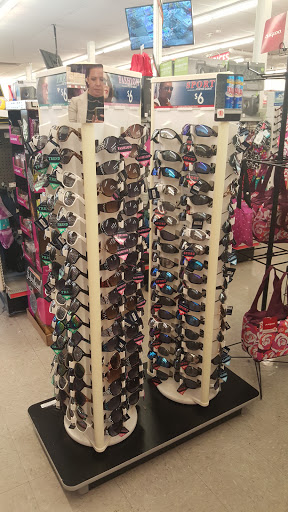 Dollar Store «Family Dollar», reviews and photos, 818 S Front St, Mankato, MN 56001, USA