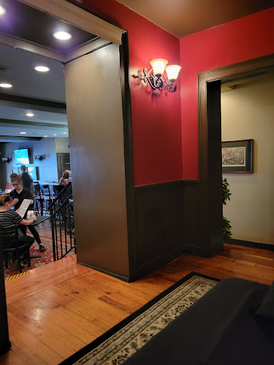 American Restaurant «Village Square Restaurant», reviews and photos, 103 North Loundoun Street, Winchester, VA 22601, USA