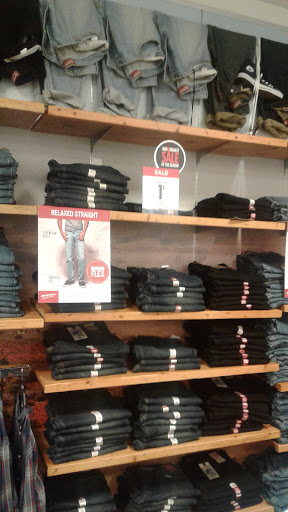 Shopping Mall «Valdosta Mall», reviews and photos, 1700 Norman Dr, Valdosta, GA 31601, USA