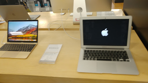 Electronics Store «Best Buy», reviews and photos, 449 Arena Hub Plaza, Wilkes-Barre, PA 18702, USA