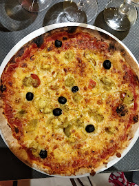 Pizza du Restaurant La Place à San-Martino-di-Lota - n°6