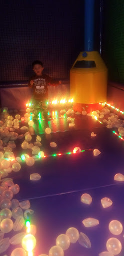 Amusement Center «Bounce Milwaukee», reviews and photos, 2801 S 5th Ct, Milwaukee, WI 53207, USA