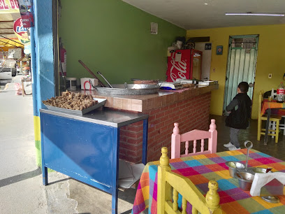 Carnitas y huaraches PEPE,S - Calle Benito Juárez Nte 6-Tras Lts del 146, 10 de Abril, 55000 Ecatepec de Morelos, Méx., Mexico
