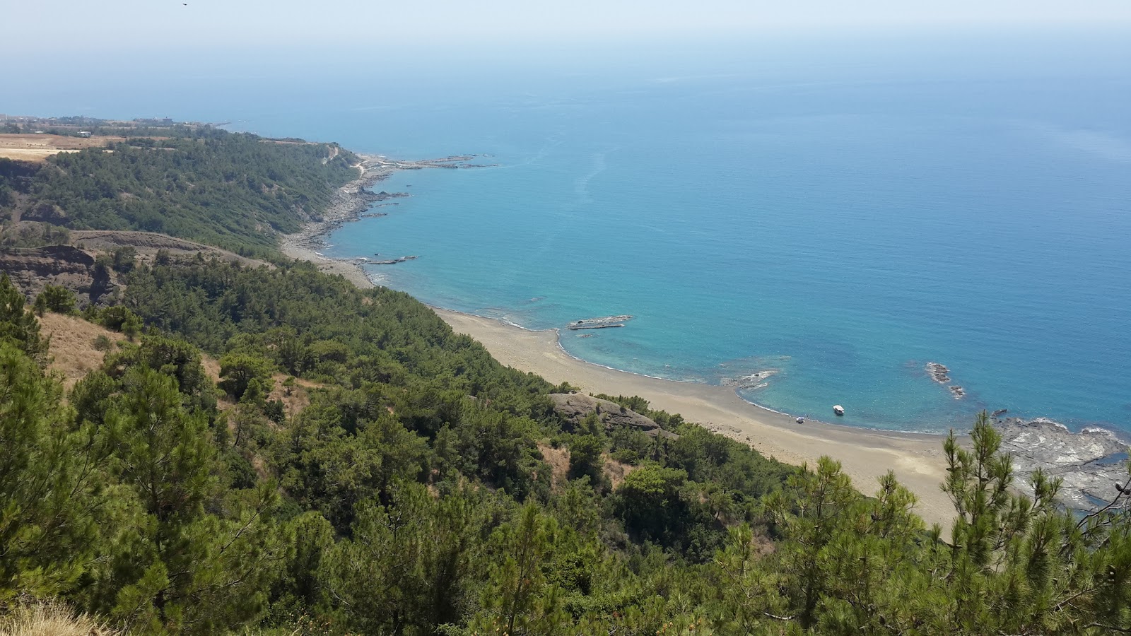 Foto von Kale beach mit heller kies Oberfläche