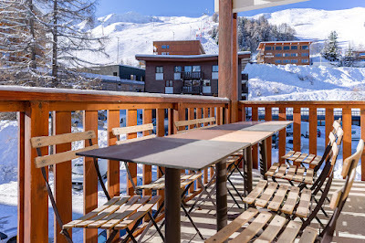 ho36 La Plagne · Hôtel · Apparts · Bar · Terrasse · Restaurant à La Plagne-Tarentaise