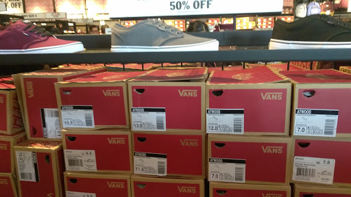 Shoe Store «Vans», reviews and photos, 485 N Tustin St, Orange, CA 92867, USA